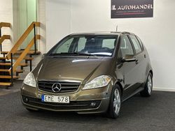 Ljusbrun Begagnad 2009 Mercedes A180 Classic Halvkombi | 34 900 kr (Lite dyr)