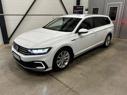 Vit Begagnad 2020 VW Passat GTE Kombi | 214 000 kr (Marknadspris)