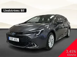 Mörkgrå (grå) Begagnad 2023 Toyota Corolla Style Kombi | 339 000 kr (Lite dyr)