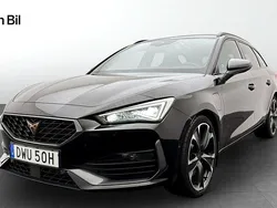 Svart (midnight black metallic) Begagnad 2023 Cupra Leon VZ Kombi | 299 900 kr (Marknadspris)