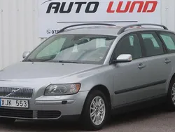 Silver (silvermetallic) Begagnad 2006 Volvo V50 Kombi | 29 900 kr (Marknadspris)