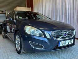 Blå Begagnad 2011 Volvo V60 Momentum Kombi | 69 000 kr (Lite dyr)
