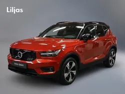 Röd Begagnad 2022 Volvo XC40 R-Design SUV | 389 000 kr (Marknadspris)