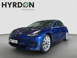 Grå Begagnad 2019 Tesla Model 3 Standard Range Plus Sedan | 209 000 kr (Lite dyr)