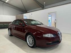 Röd Begagnad 2005 Alfa Romeo GT Distinctive Sportkupé | 59 900 kr