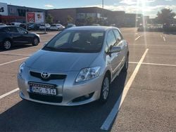 Silver Begagnad 2008 Toyota Auris Halvkombi | 40 000 kr (Bra pris)