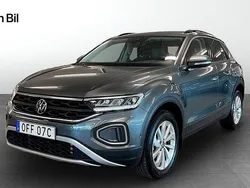 Grå (indium grey metallic) Begagnad 2024 VW T-Roc Life SUV | 319 900 kr (Dyr)