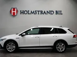 Vit Begagnad 2021 VW Golf Alltrack Kombi | 309 900 kr (Marknadspris)