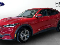 Röd (red) Begagnad 2022 Ford Mustang Mach-E Standard Range SUV | 339 900 kr (Superpris)