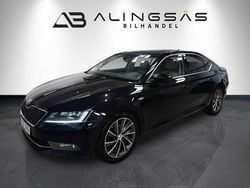 Svart Begagnad 2016 Skoda Superb LAURIN & KLEMENT Halvkombi | 134 900 kr (Marknadspris)