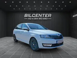 Vit Begagnad 2016 Skoda Rapid Halvkombi | 119 900 kr (Marknadspris)