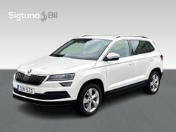 Vit Begagnad 2021 Skoda Karoq Style SUV | 214 900 kr (Marknadspris)