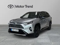 Grå Begagnad 2021 Toyota RAV4 Hybrid Style SUV | 369 000 kr (Marknadspris)