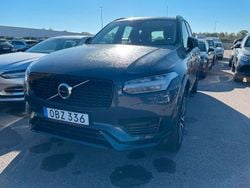 Mörkblå (denimblå metallic) Begagnad 2023 Volvo XC90 Plus SUV | 675 000 kr (Marknadspris)