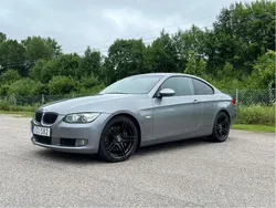 Grå Begagnad 2007 BMW 330 Comfort Edition Sportkupé | 99 400 kr (Bra pris)
