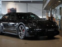 Svart Ny 2024 Porsche Taycan 4S Cross Turismo Sedan | 1 548 600 kr