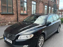 Svart Begagnad 2016 Volvo V70 Momentum Kombi | 45 000 kr (Marknadspris)