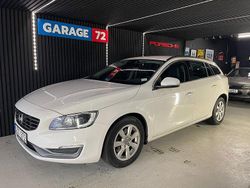 Vit Begagnad 2013 Volvo V60 Momentum Kombi | 89 900 kr (Marknadspris)
