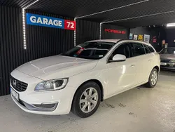 Vit Begagnad 2013 Volvo V60 Momentum Kombi | 89 900 kr (Marknadspris)