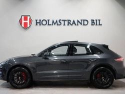 Grå Begagnad 2023 Porsche Macan GTS SUV | 939 900 kr (Marknadspris)