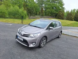 Brun Begagnad 2015 Toyota Verso Edition Minibuss | 75 000 kr (Superpris)