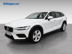 Vit Begagnad 2022 Volvo V60 CC Kombi | 249 500 kr (Bra pris)