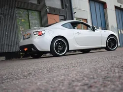 Vit Begagnad 2012 Toyota GT86 GT Sportkupé | 230 000 kr