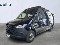 Blå Begagnad 2024 Mercedes Sprinter Van | 686 000 kr