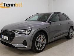 Grå Begagnad 2020 Audi e-tron S-Line SUV | 359 900 kr (Superpris)