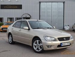 Ljusbrun (brun) Begagnad 2005 Lexus IS200 Sedan | 39 900 kr