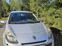 Silver Begagnad 2010 Renault Clio R.S. Halvkombi | 25 000 kr (Bra pris)