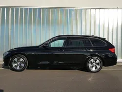 Svart Begagnad 2017 BMW 320 Sport Line Kombi | 239 900 kr