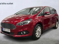 Röd Begagnad 2015 Ford S-MAX Business Edition Minibuss | 159 900 kr (Marknadspris)