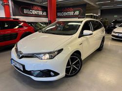Vit Begagnad 2017 Toyota Auris Touring Sports Kombi | 159 000 kr (Marknadspris)