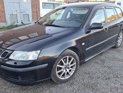 Svart Begagnad 2006 Saab 9-3 Linear Kombi | 23 500 kr (Marknadspris)
