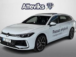 Vit Ny 2025 VW Passat R-line Edition Kombi | 556 400 kr (Marknadspris)