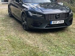 Grå Begagnad 2019 Volvo V90 R-Design Kombi | 350 000 kr (Dyr)