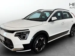 Vit (white) Begagnad 2022 Kia e-Niro SUV | 304 900 kr (Marknadspris)