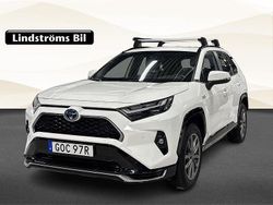 Vit Begagnad 2022 Toyota RAV4 Hybrid SUV | 409 900 kr (Bra pris)