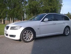 Vit Begagnad 2012 BMW 320 Kombi | 139 900 kr (Lite dyr)