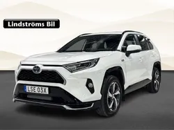 Vit Begagnad 2021 Toyota RAV4 Hybrid Edition SUV | 384 900 kr (Bra pris)