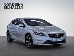 Silver Begagnad 2013 Volvo V40 R-Design Kombi | 135 795 kr (Marknadspris)