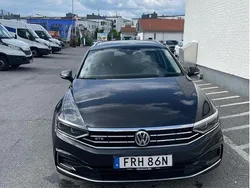 Grå Begagnad 2020 VW Passat GTE Kombi | 229 000 kr (Marknadspris)
