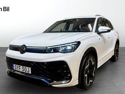 Pure white Begagnad 2025 VW Tiguan R-line SUV | 439 900 kr (Bra pris)