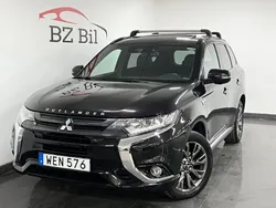 Svart Begagnad 2018 Mitsubishi Outlander P-HEV Edition SUV | 199 900 kr (Marknadspris)