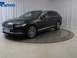 Svart Begagnad 2022 Volvo V90 Core Kombi | 374 900 kr (Marknadspris)