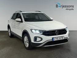 Vit Begagnad 2023 VW T-Roc SUV | 278 900 kr (Bra pris)