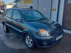 Grå Begagnad 2007 Ford Fusion Halvkombi | 36 900 kr (Bra pris)