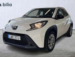 Vit Begagnad 2022 Toyota Aygo X Play SUV | 169 900 kr (Marknadspris)