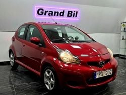 Röd Begagnad 2011 Toyota Aygo Halvkombi | 54 900 kr (Lite dyr)